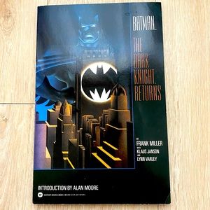 BATMAN. THE DARK KNIGHT RETURNS. DC COMIC BOOK by Frank Miller